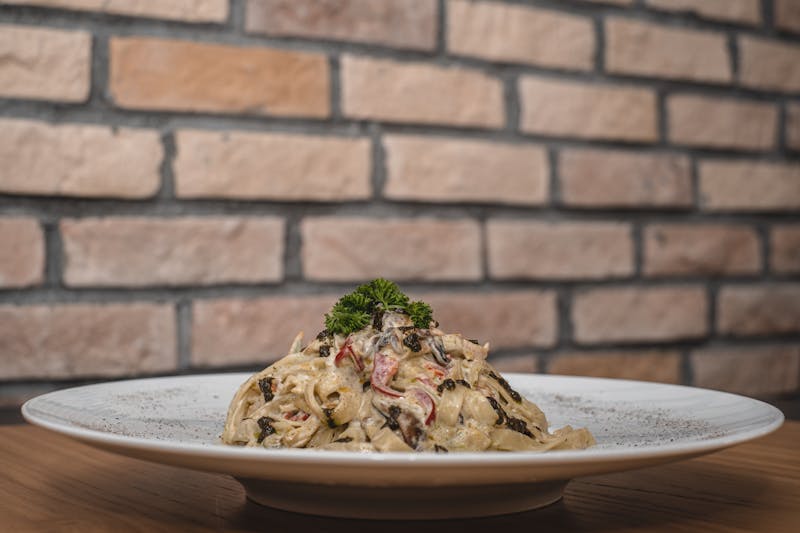 fettuccine alfredo with grilled chicken
